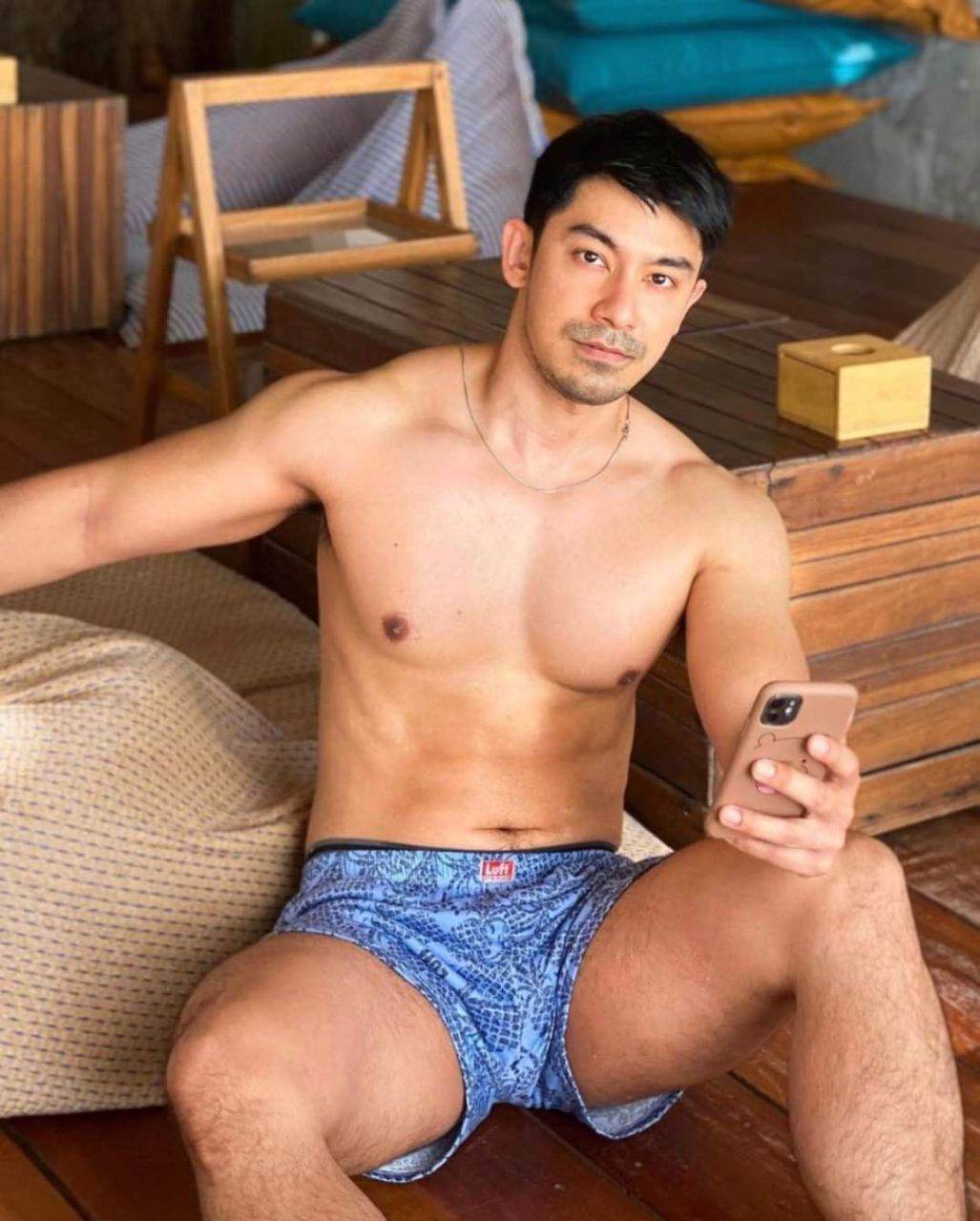 ดูเพลินๆก่อนเดินเข้าห้องน้ำ18