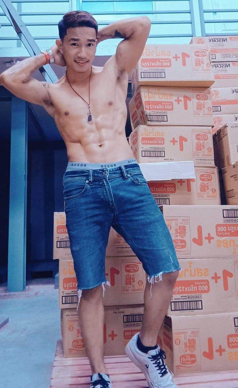 ดูเพลินๆก่อนเดินเข้าห้องน้ำ23
