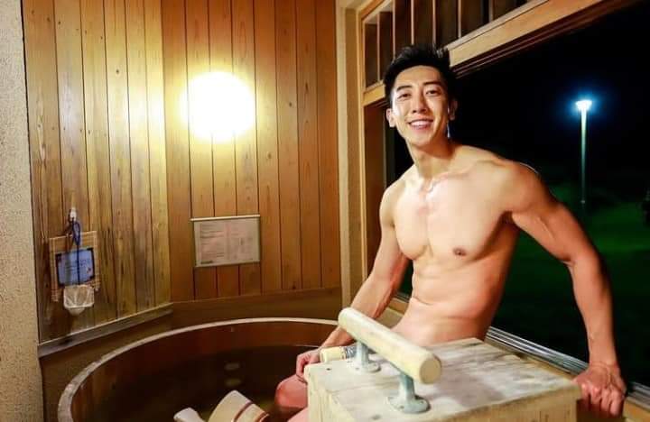 ดูเพลินๆก่อนเดินเข้าห้องน้ำ24