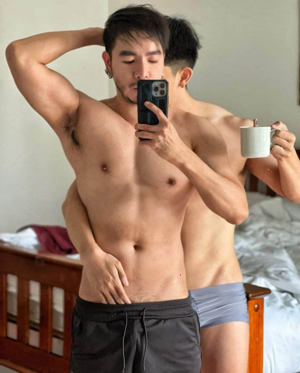 ดูเพลินๆก่อนเดินเข้าห้องน้ำ37