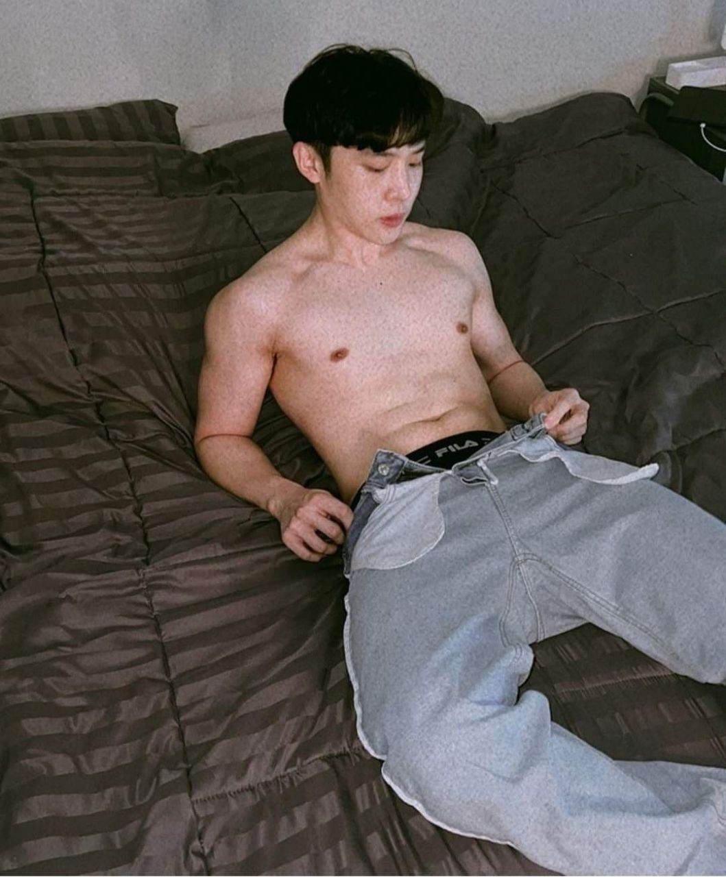 ดูเพลินๆก่อนเดินเข้าห้องน้ำ39