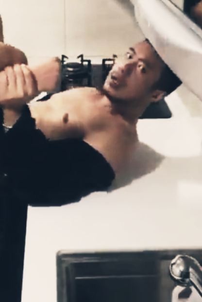 เห็นปะบอกแล้ว...