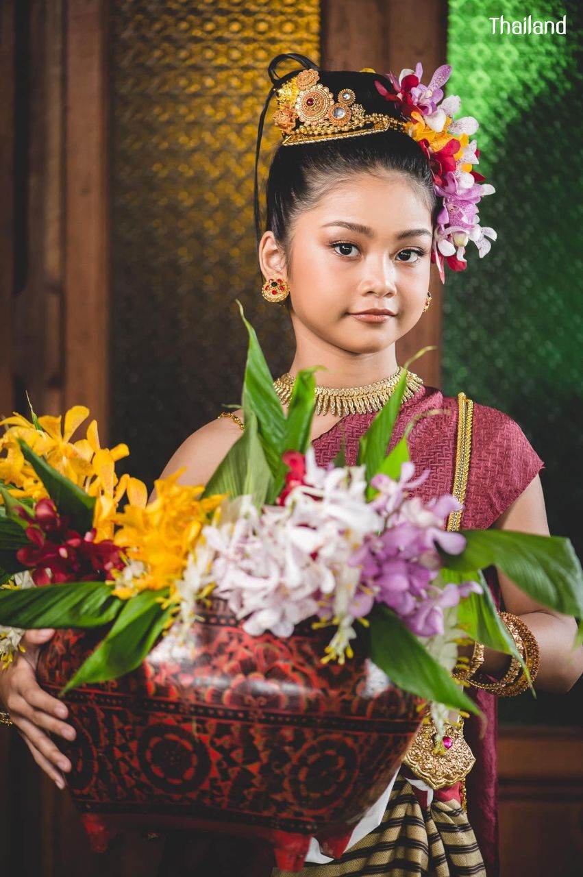 Tai Yuan Ethnic: Lanna Traditional Dress | THAILAND 🇹🇭