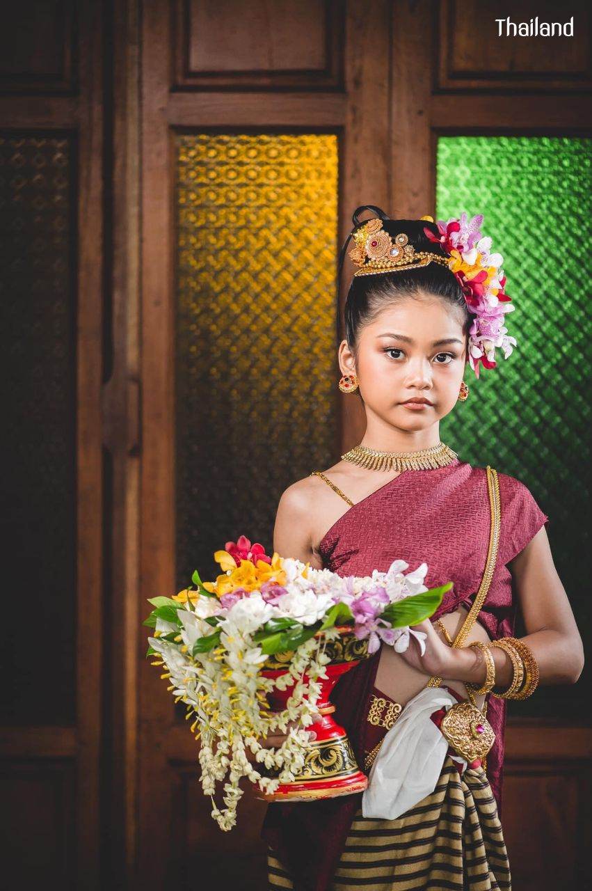 Tai Yuan Ethnic: Lanna Traditional Dress | THAILAND 🇹🇭