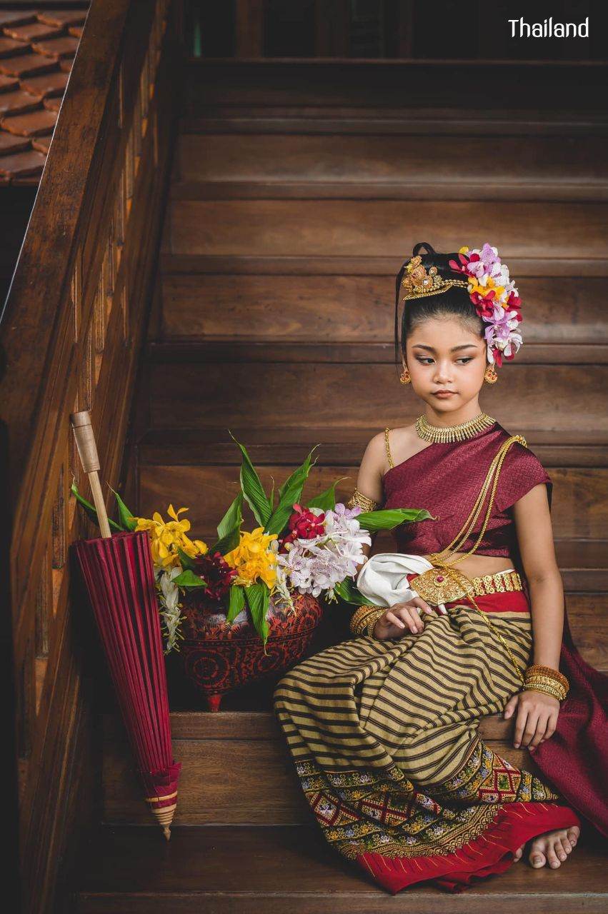 Tai Yuan Ethnic: Lanna Traditional Dress | THAILAND 🇹🇭