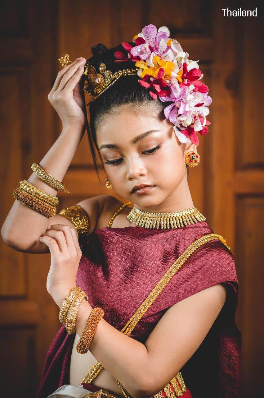Tai Yuan Ethnic: Lanna Traditional Dress | THAILAND 🇹🇭