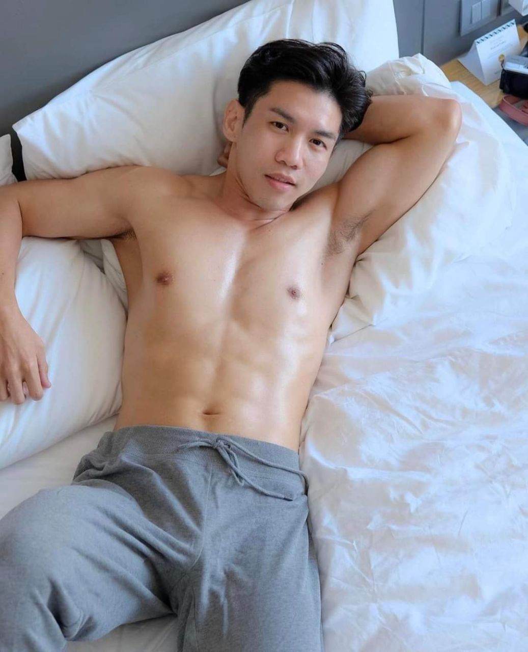 ดูเพลินๆก่อนเดินเข้าห้องน้ำ48