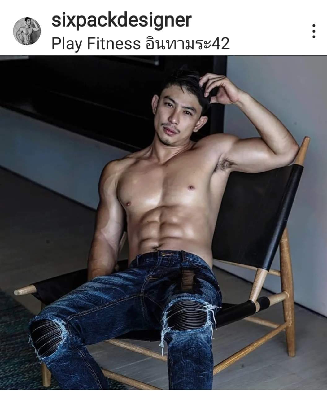 ดูเพลินๆก่อนเดินเข้าห้องน้ำ49