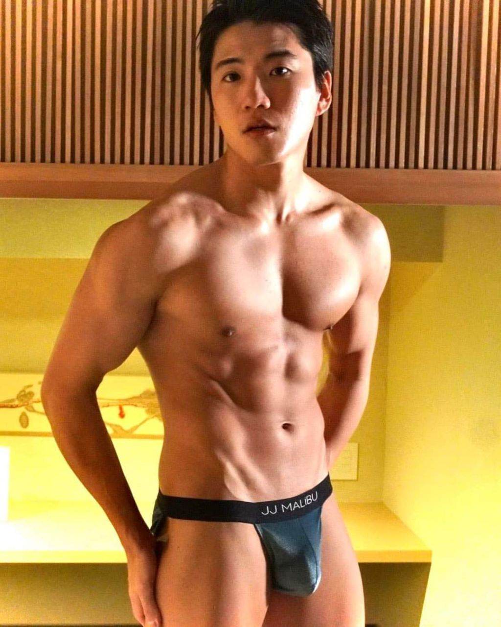 ดูเพลินน้ำเดินแล้วนะ