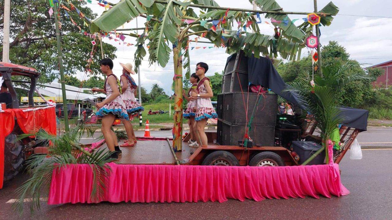 ดีต่อใจ#2403งานแห่เทียนเข้าพรรษาภูไท อ.เขาวง ปี2565