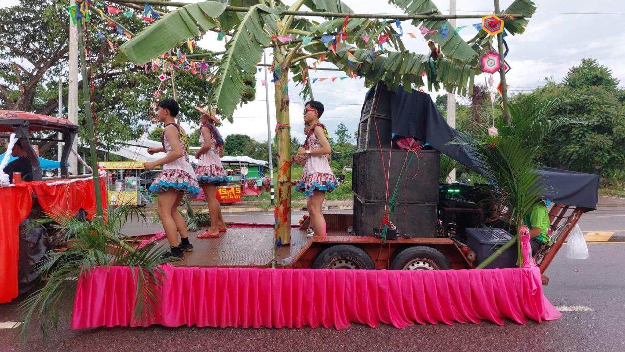 ดีต่อใจ#2403งานแห่เทียนเข้าพรรษาภูไท อ.เขาวง ปี2565