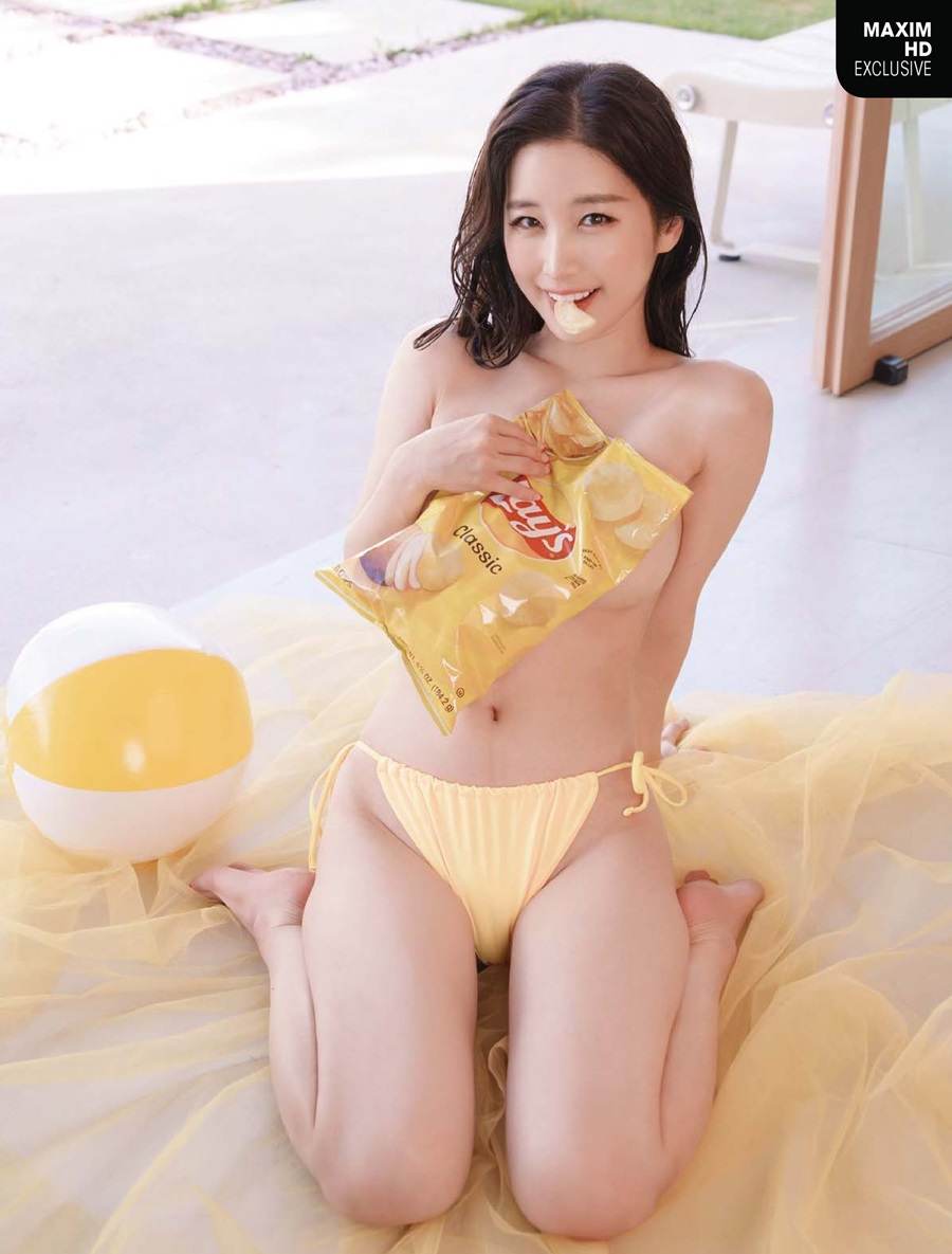 Kim Na Jung @ Maxim Korea July 2022