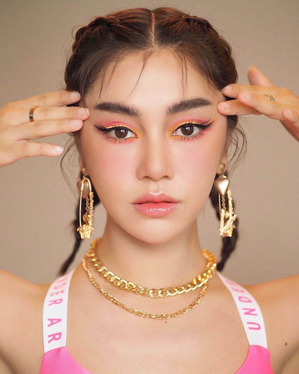 นางเอกของ สน ยุกต์ส่งไพศาล