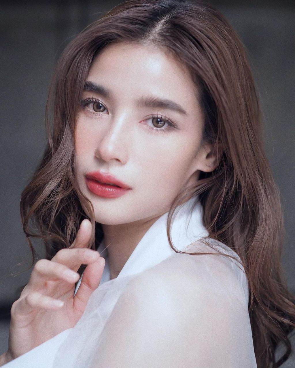 วิว วรรณรท เรื่อง