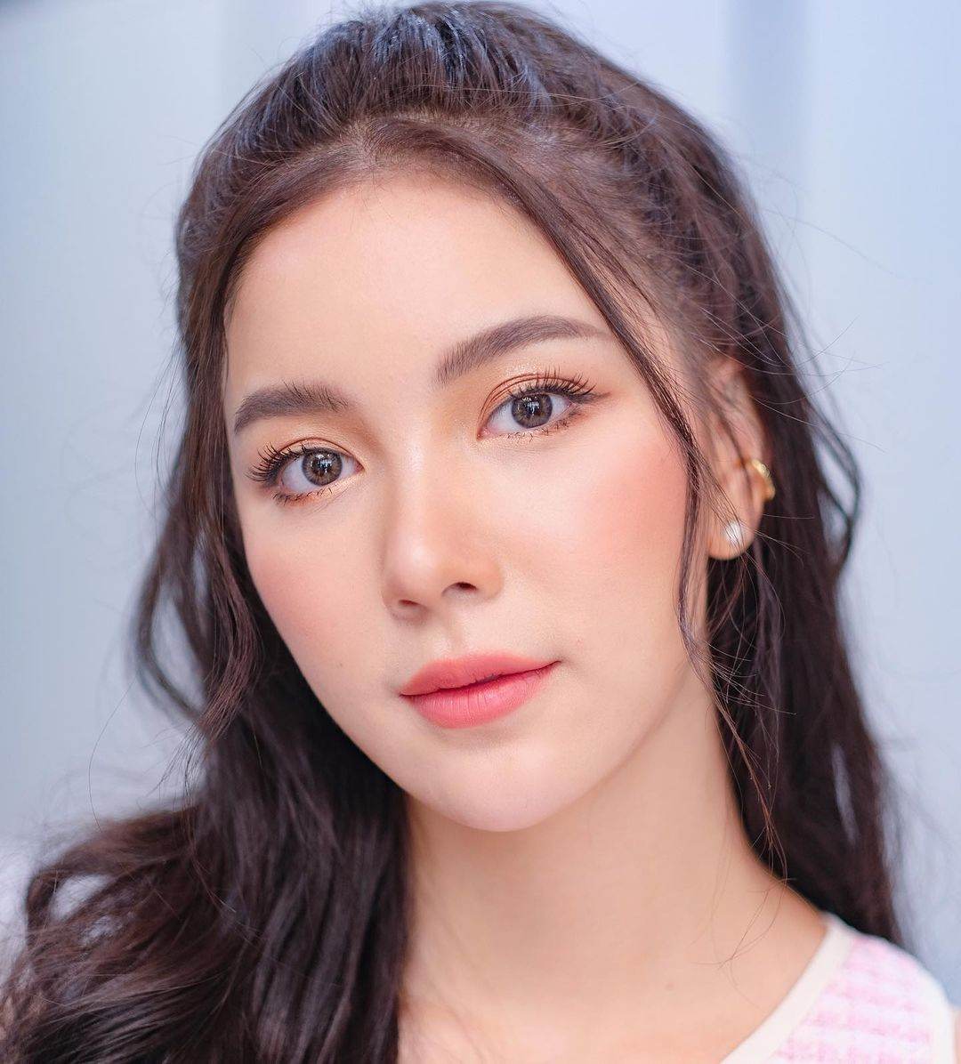 มุก วรนิษฐ์ เรื่อง