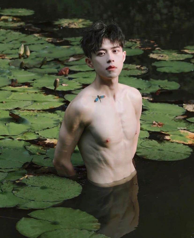 ถอดโชว์เรือนร่าง 2791