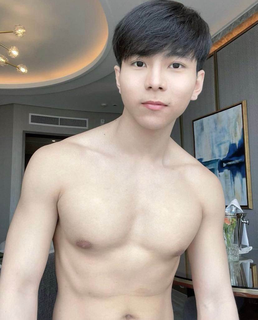 ถอดโชว์เรือนร่าง 2792