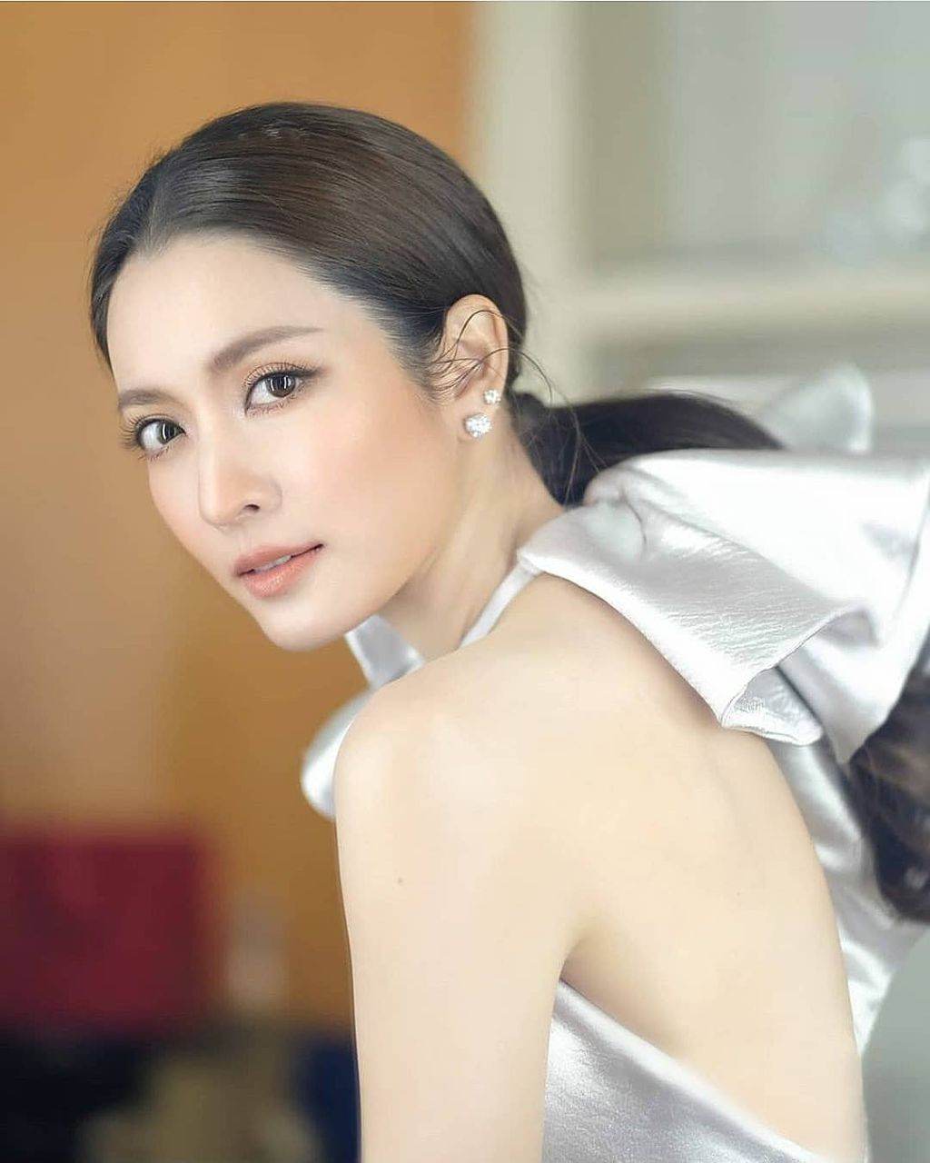 นางเอก ของ พุฒ พุฒิชัย เกษตรสิน
