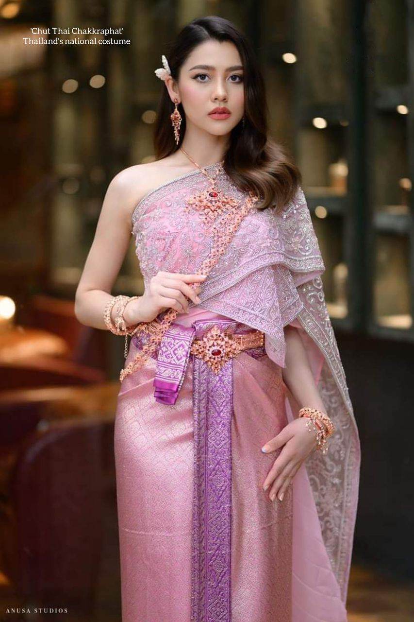 THAI CHAKKRAPHAT DRESS: Thai national costume | THAILAND 🇹🇭