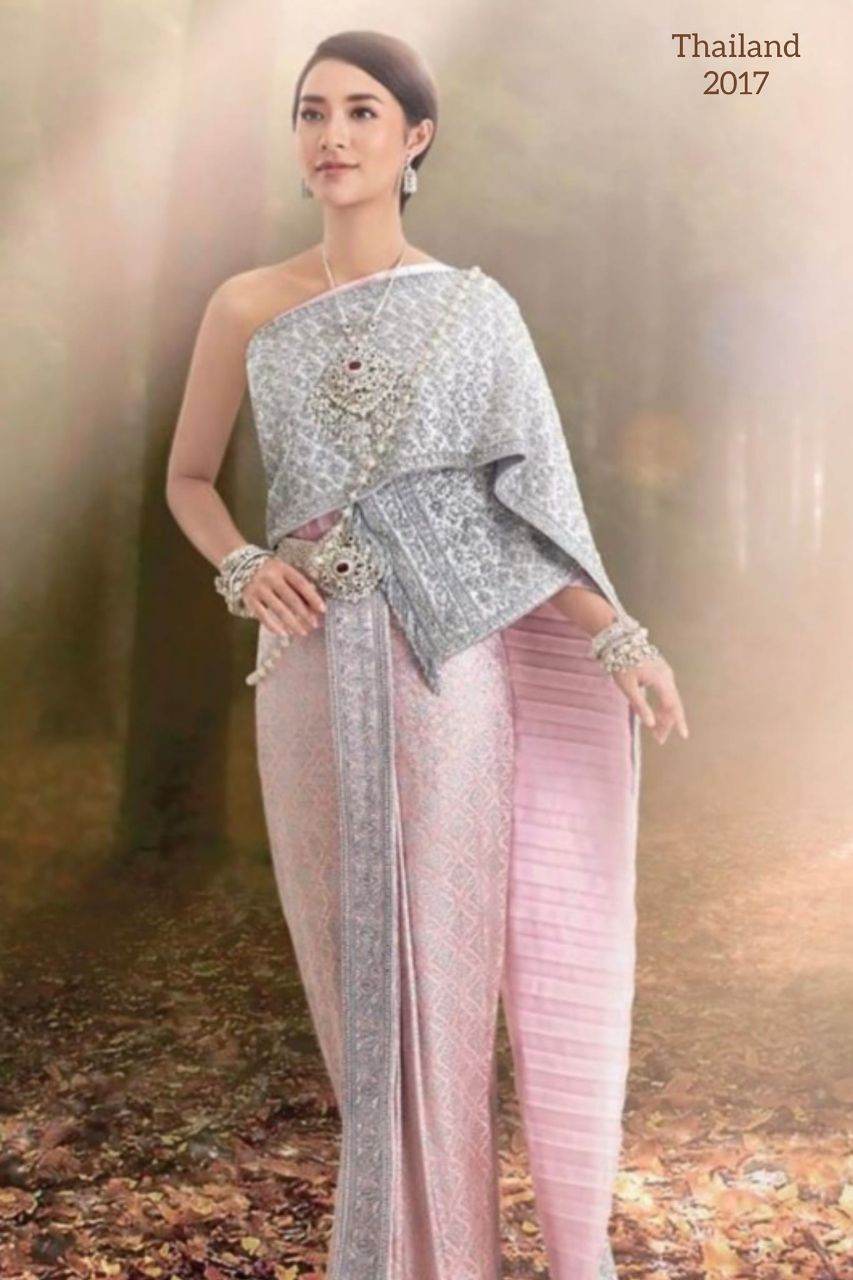 THAI CHAKKRAPHAT DRESS: Thai national costume | THAILAND 🇹🇭