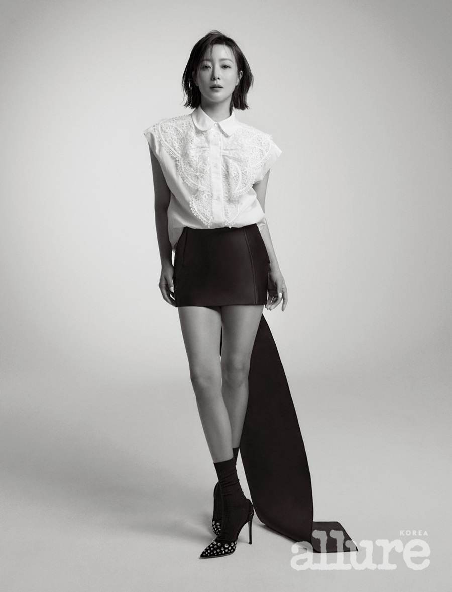 Kim Hee Sun @ allure Korea July 2022