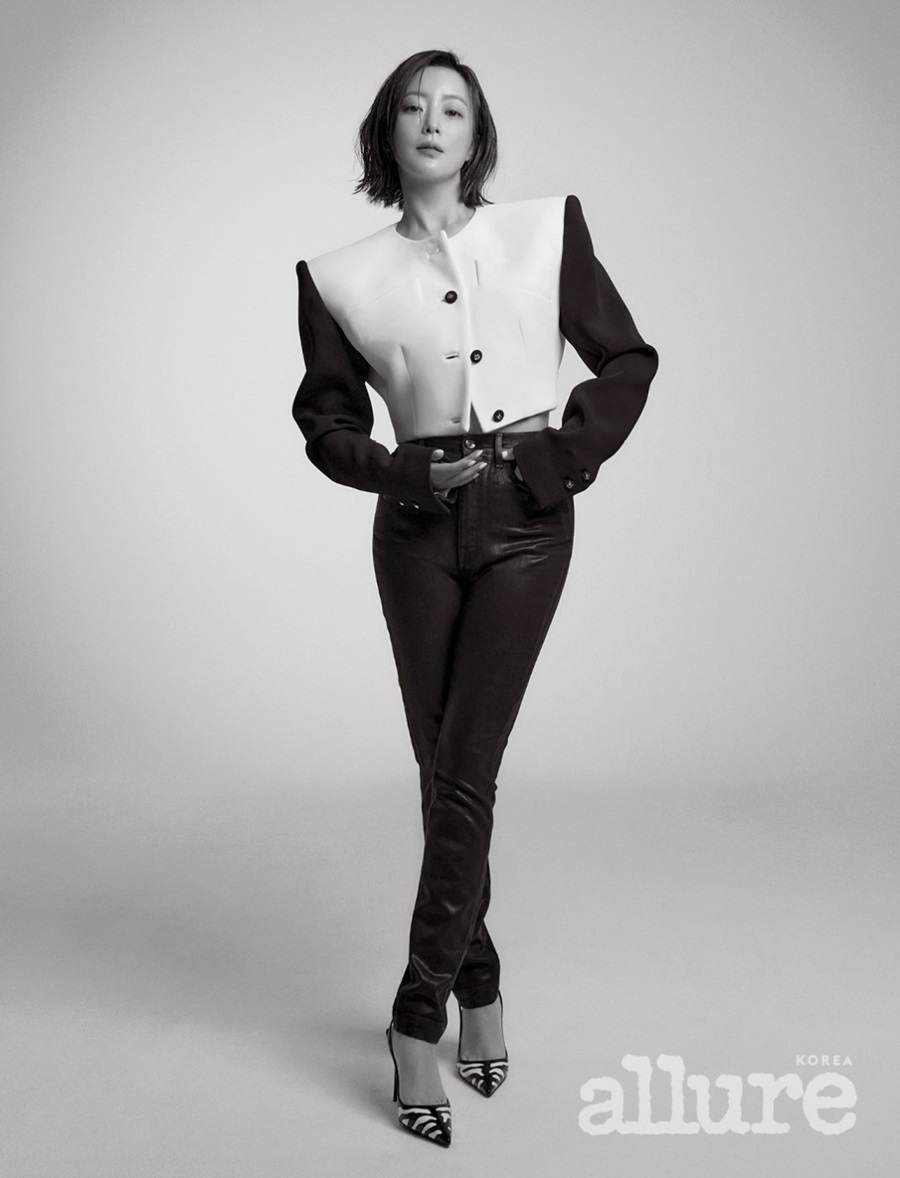 Kim Hee Sun @ allure Korea July 2022
