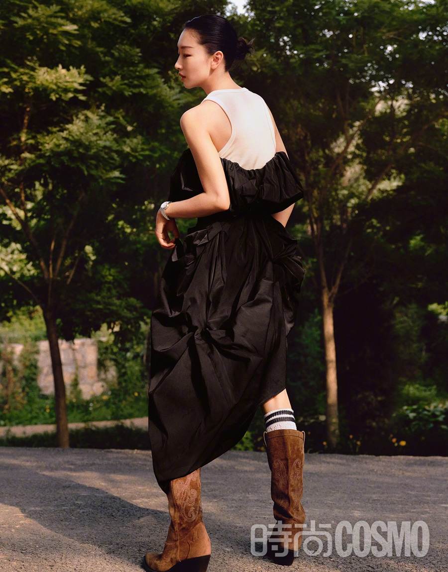 Zhou Dongyu @ Cosmopolitan China August 2022