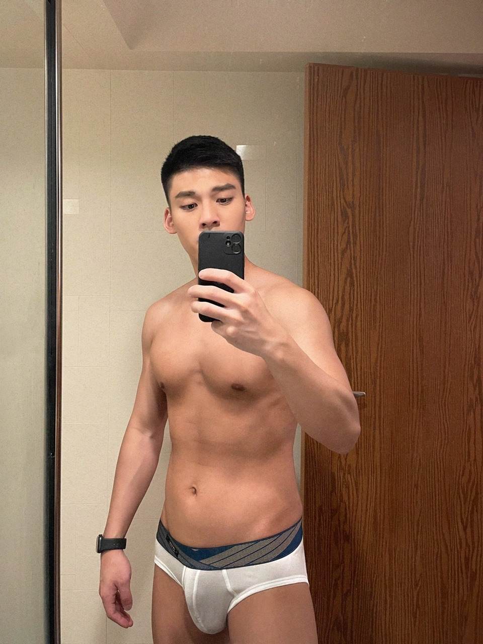 พฤหัสบดีสดใส