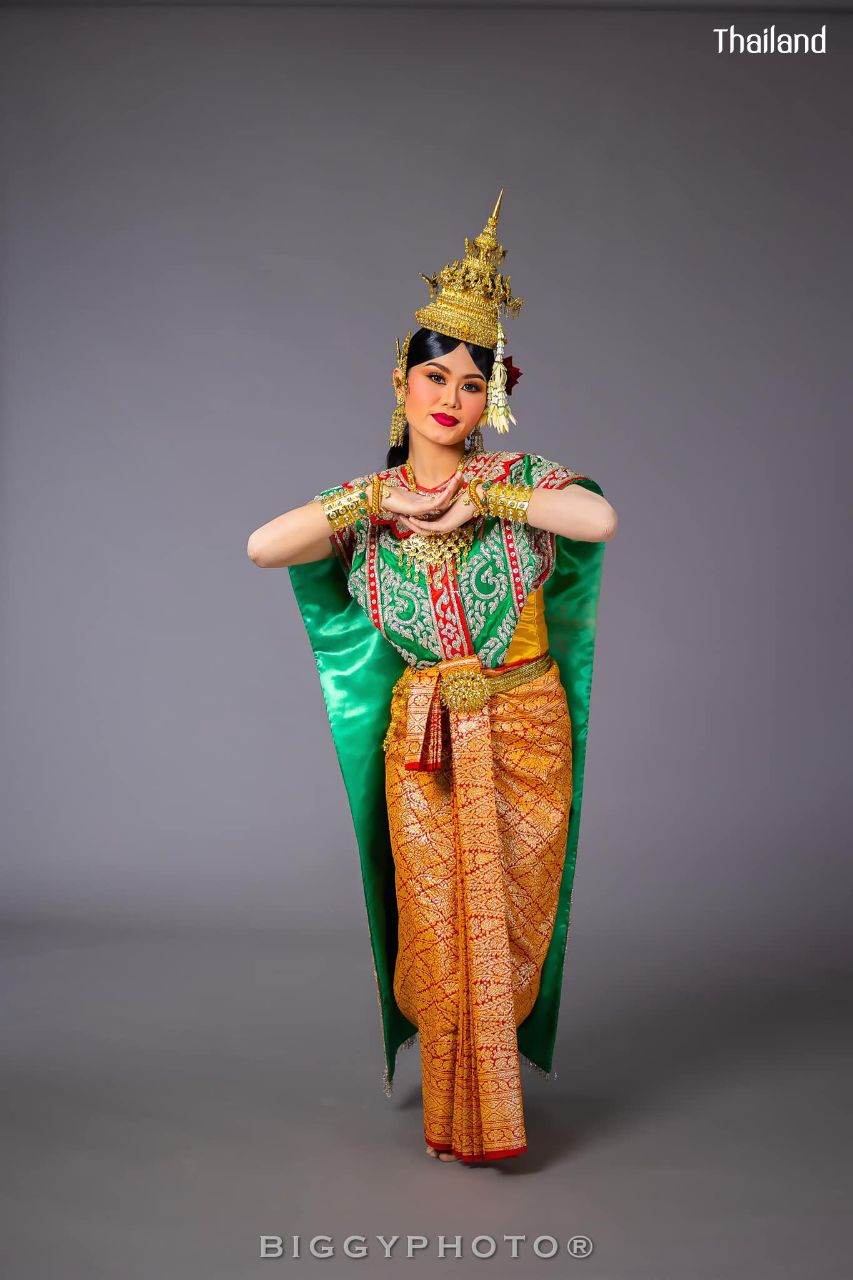 THAI DANCE: นาฏศิลป์ไทย | THAILAND 🇹🇭