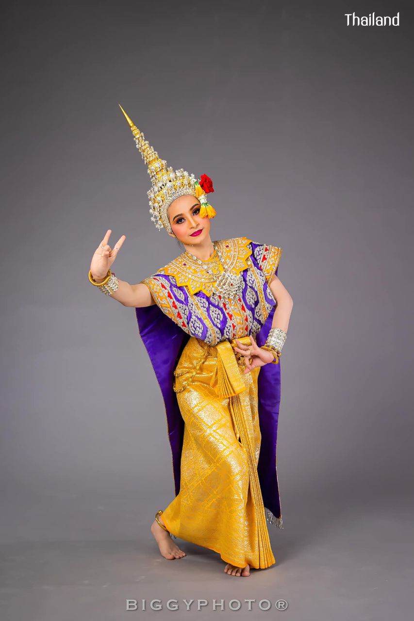 THAI DANCE: นาฏศิลป์ไทย | THAILAND 🇹🇭