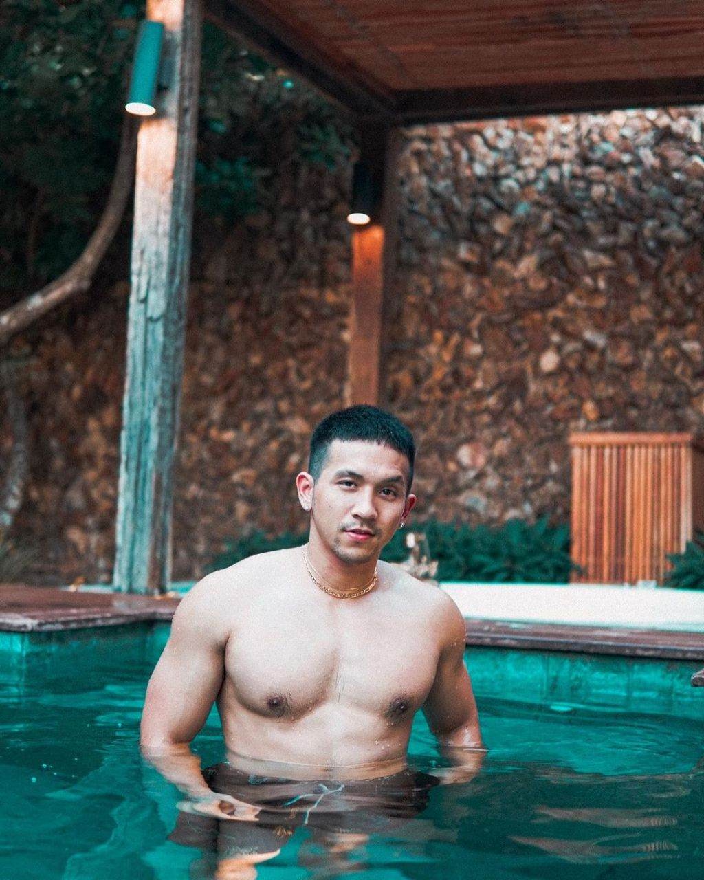 ตามติดไอจีผัวขา
