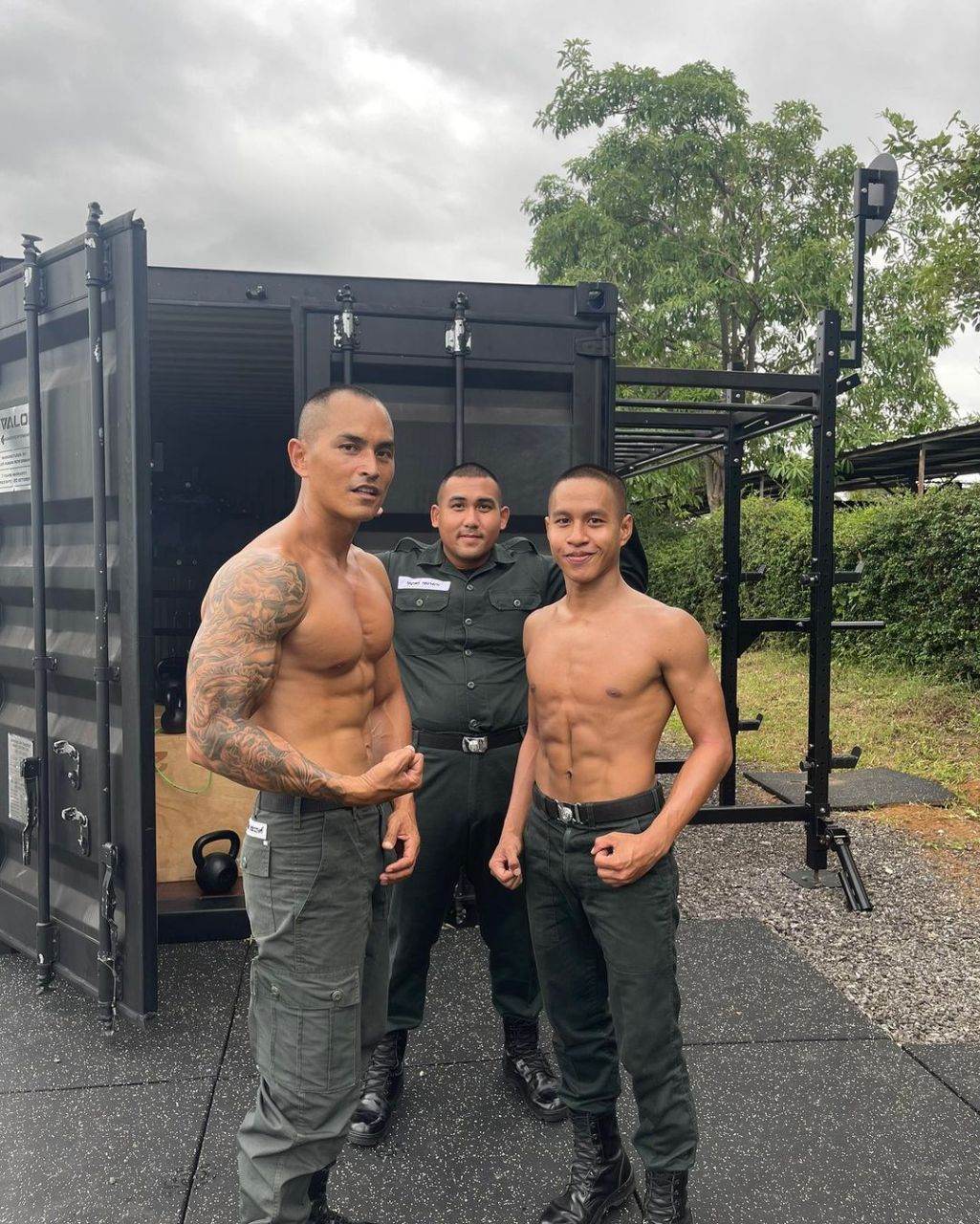 สามเขาผัวเรา