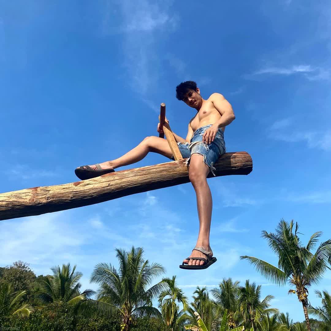 ผัวเขาผุ้บ่าวข่อย