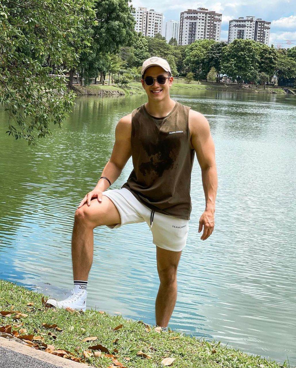 กล้ามน่าฟัด