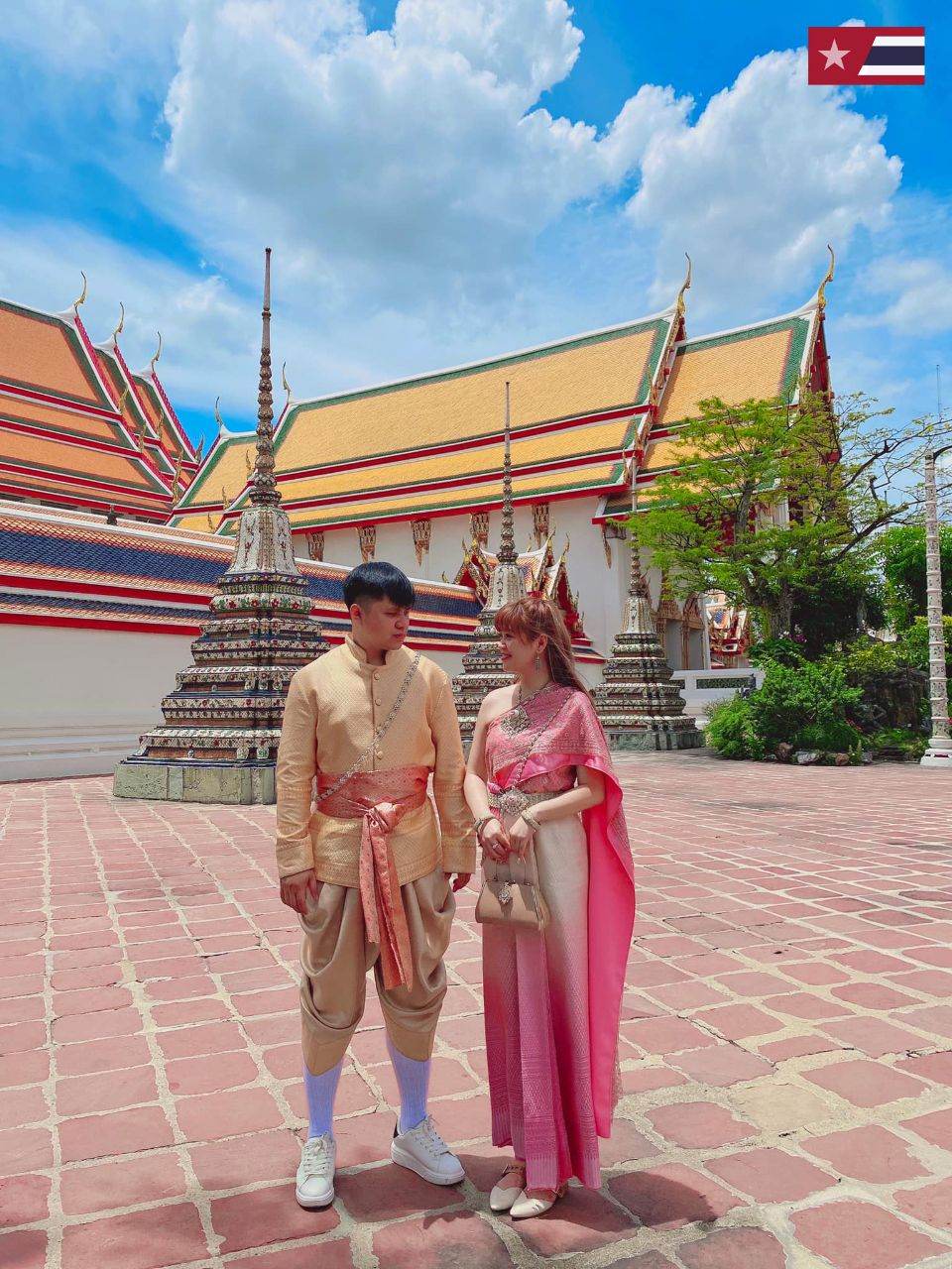 Vietnam Tourist 🇻🇳 and Beautiful Thai Traditional Dress | THAILAND 🇹🇭
