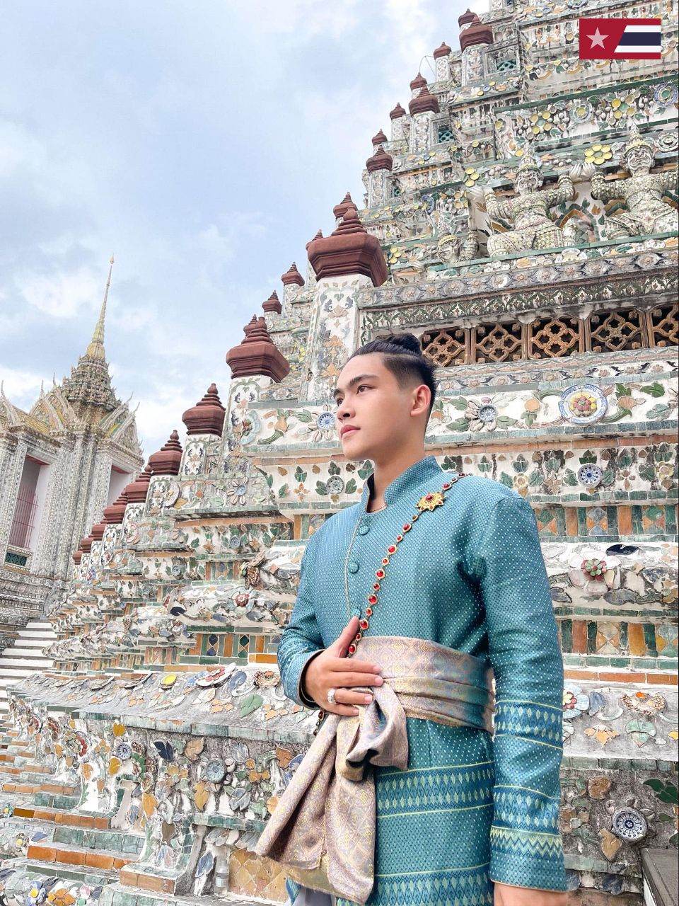 Vietnam Tourist 🇻🇳 and Beautiful Thai Traditional Dress | THAILAND 🇹🇭