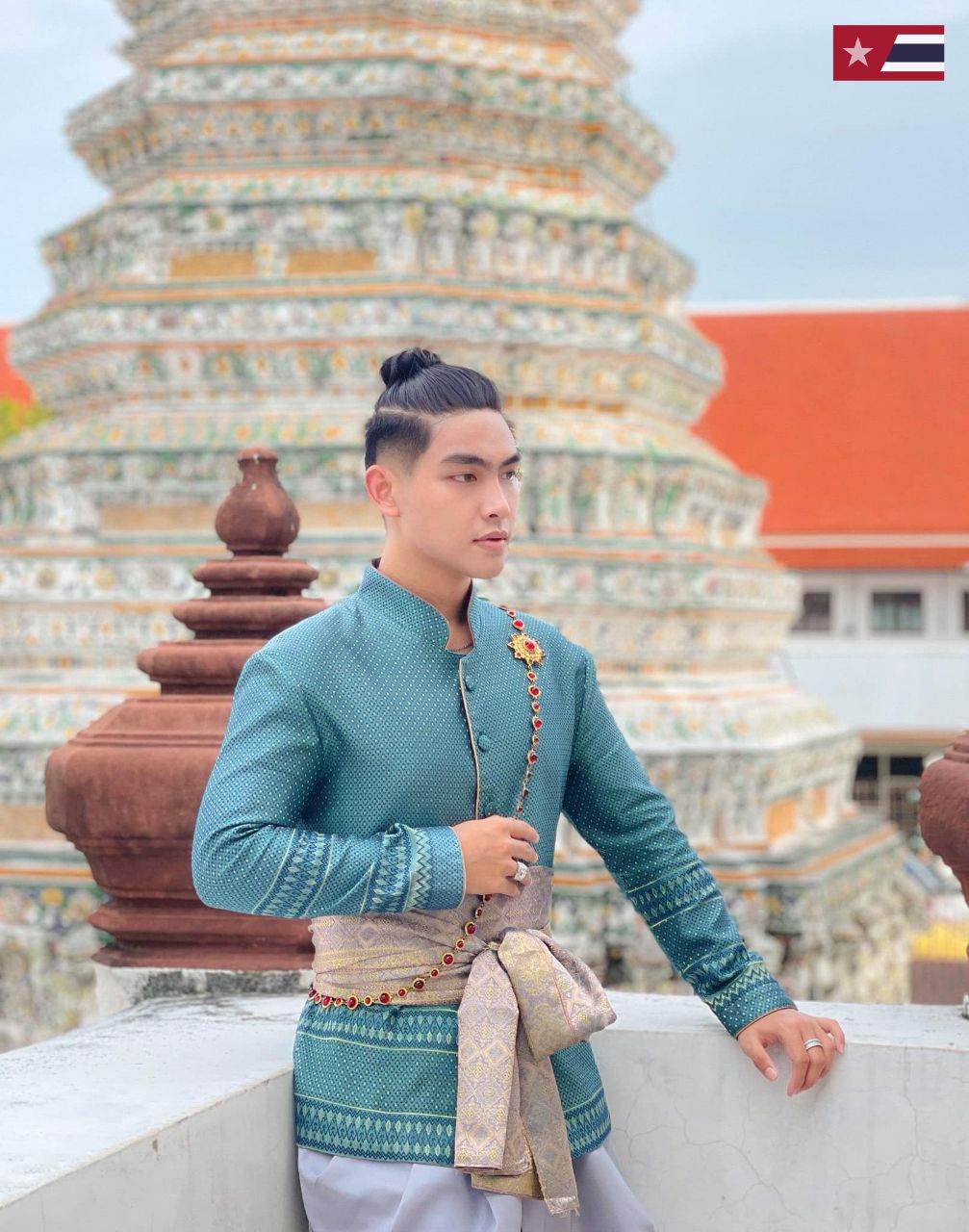 Vietnam Tourist 🇻🇳 and Beautiful Thai Traditional Dress | THAILAND 🇹🇭