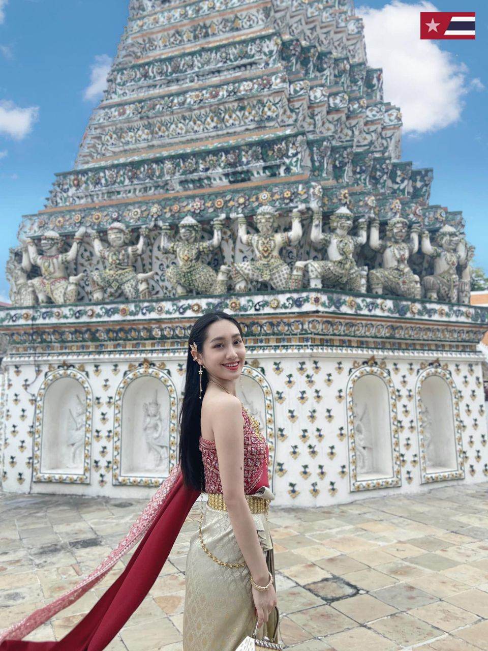 Vietnam Tourist 🇻🇳 and Beautiful Thai Traditional Dress | THAILAND 🇹🇭