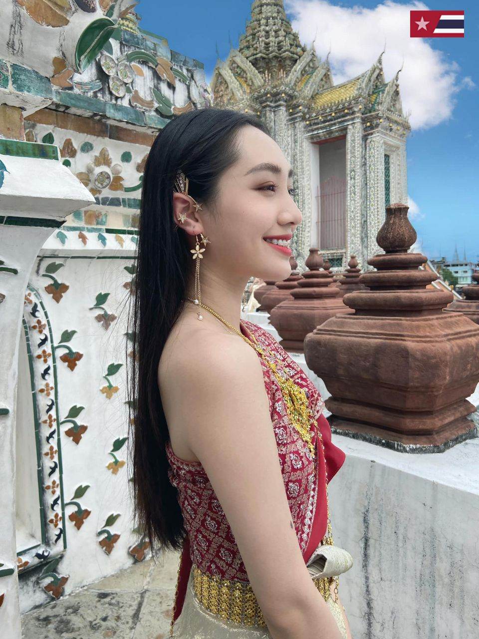 Vietnam Tourist 🇻🇳 and Beautiful Thai Traditional Dress | THAILAND 🇹🇭