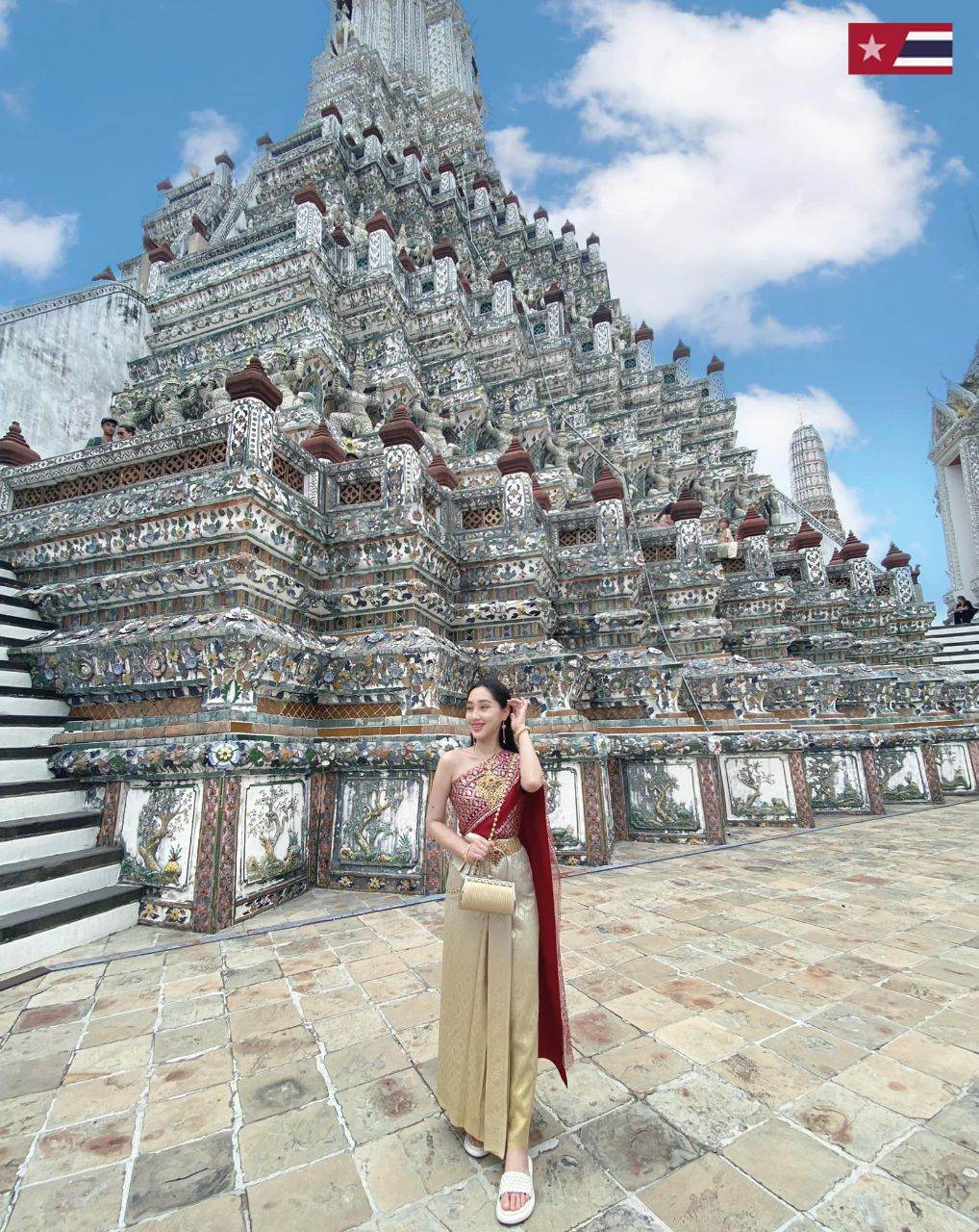 Vietnam Tourist 🇻🇳 and Beautiful Thai Traditional Dress | THAILAND 🇹🇭