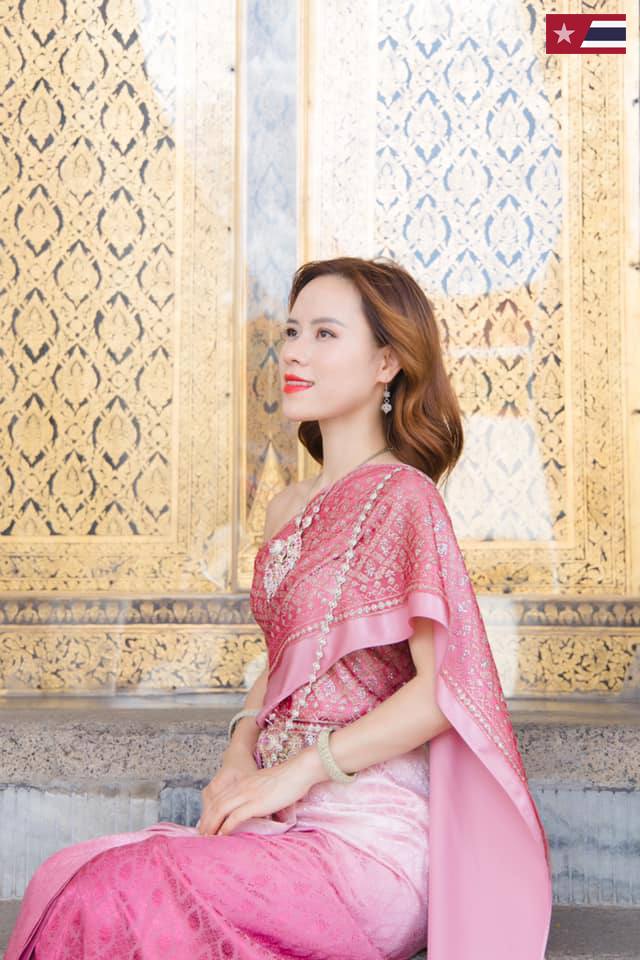 Vietnam Tourist 🇻🇳 and Beautiful Thai Traditional Dress | THAILAND 🇹🇭
