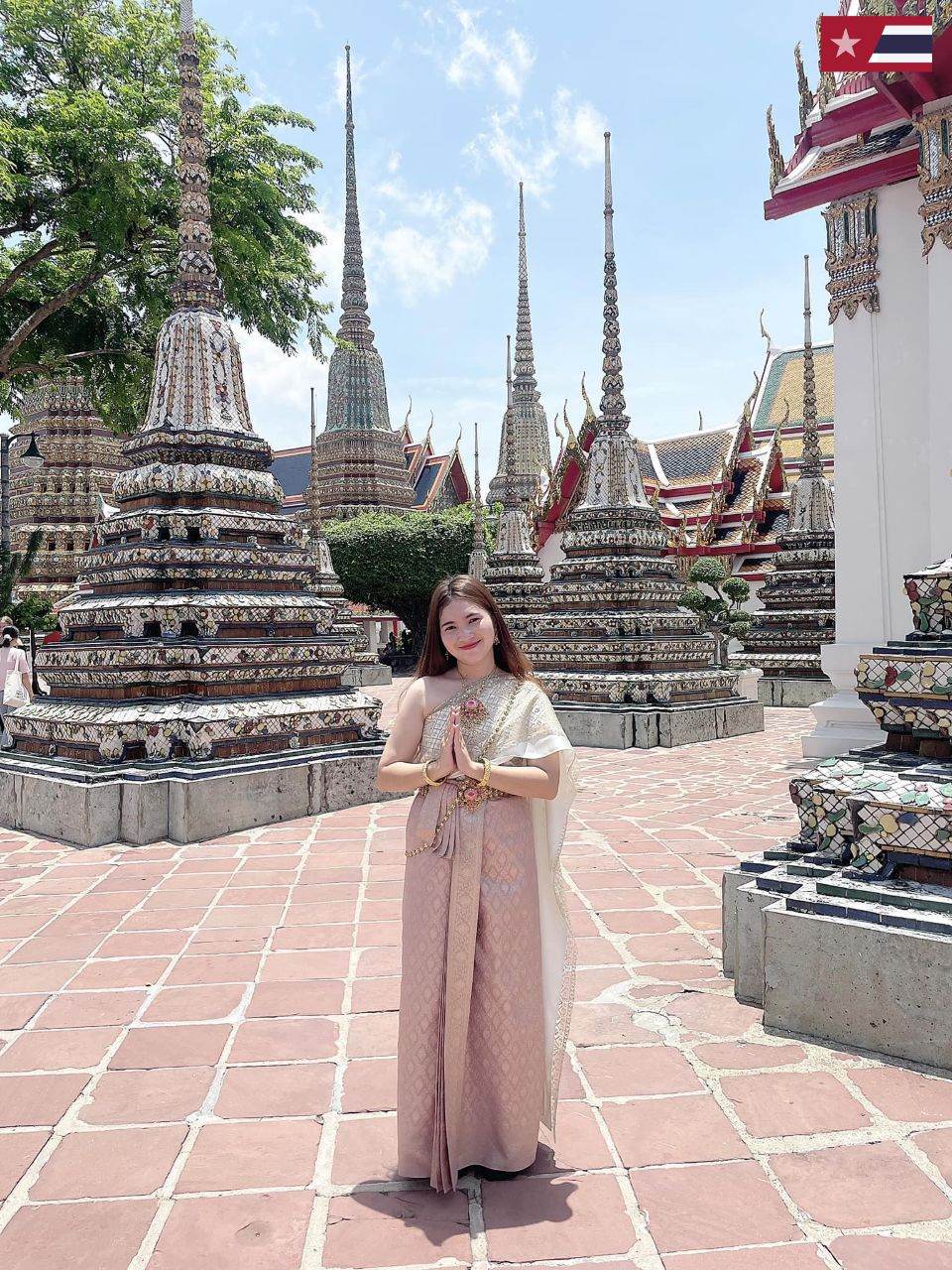 Vietnam Tourist 🇻🇳 and Beautiful Thai Traditional Dress | THAILAND 🇹🇭