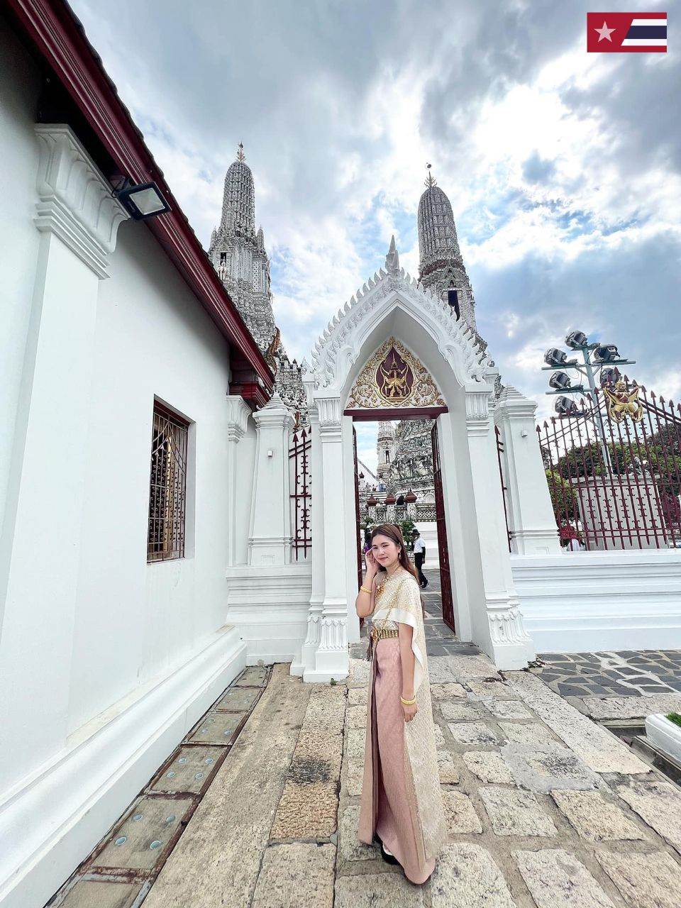 Vietnam Tourist 🇻🇳 and Beautiful Thai Traditional Dress | THAILAND 🇹🇭