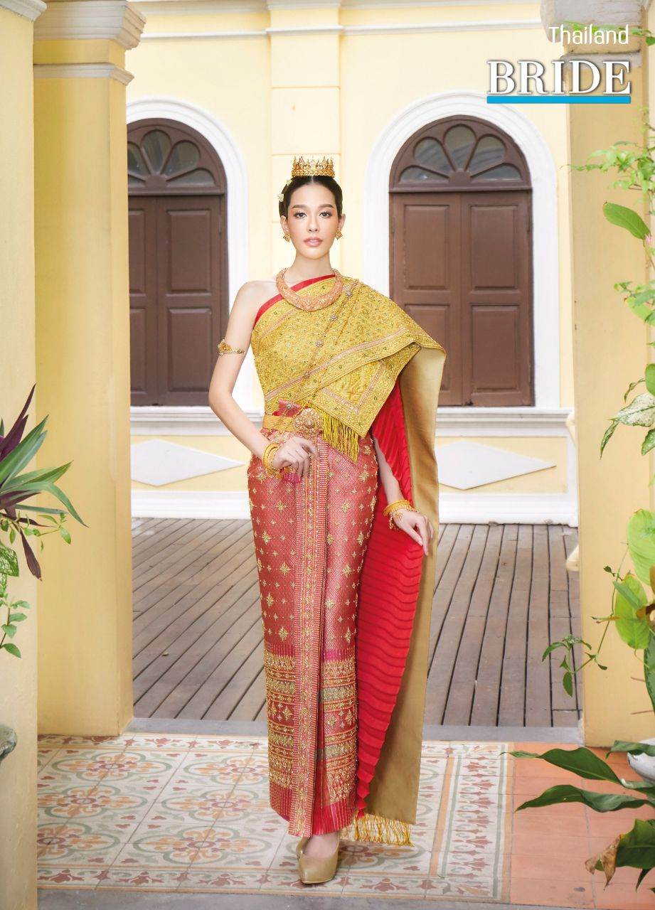 THAI CHAKKRAPHAT DRESS: Thai national costume | THAILAND 🇹🇭