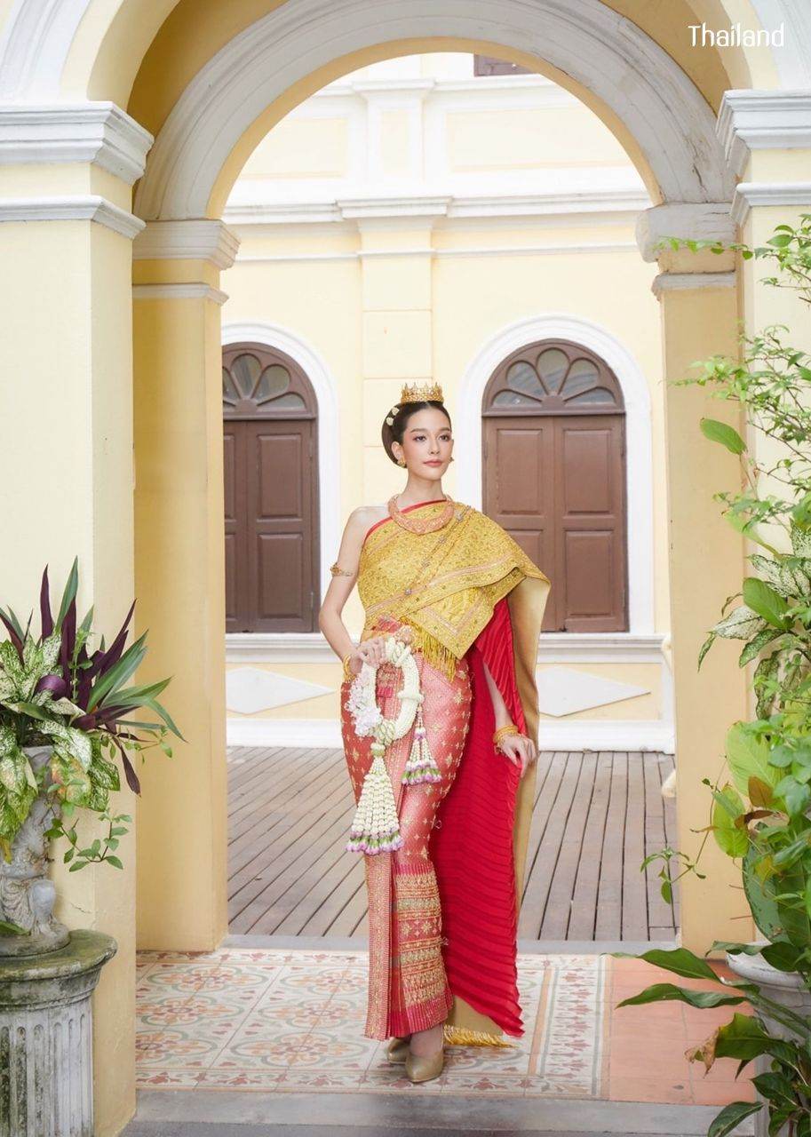 THAI CHAKKRAPHAT DRESS: Thai national costume | THAILAND 🇹🇭