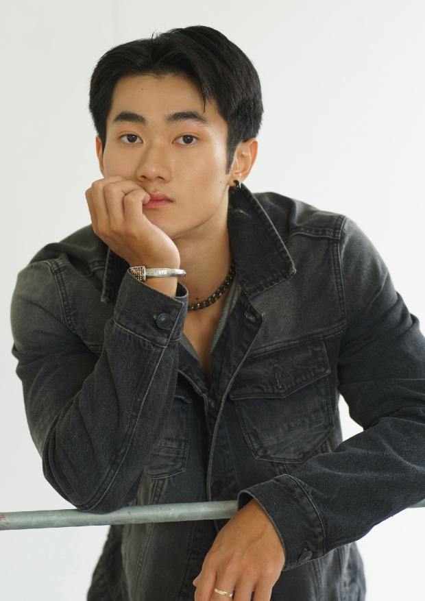 นายแบบหล่อ HONG