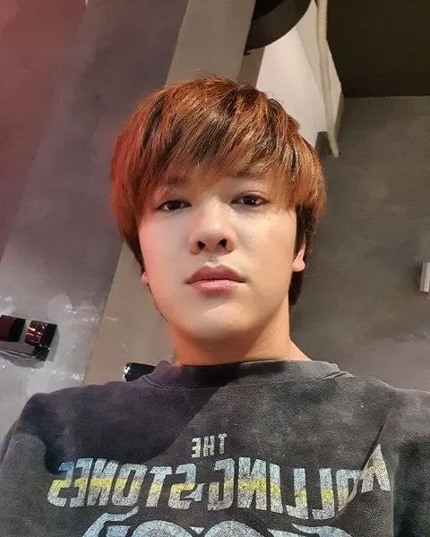 รูปหล่อหลายมุม "Ace Ashmakyn Ninetyone/เอซ ไนน์ตี้วัน" เอซอัชมาคึน-ศิลปินแนวเคป๊อป "Ace Ninety One is the Kz superstar"