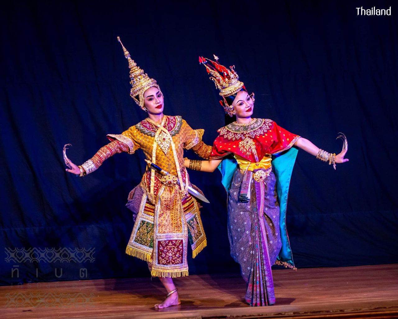 Thai Royal Dance "Phichit Lekha Umsom" | THAILAND 🇹🇭