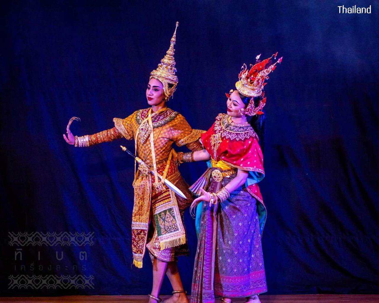 Thai Royal Dance "Phichit Lekha Umsom" | THAILAND 🇹🇭