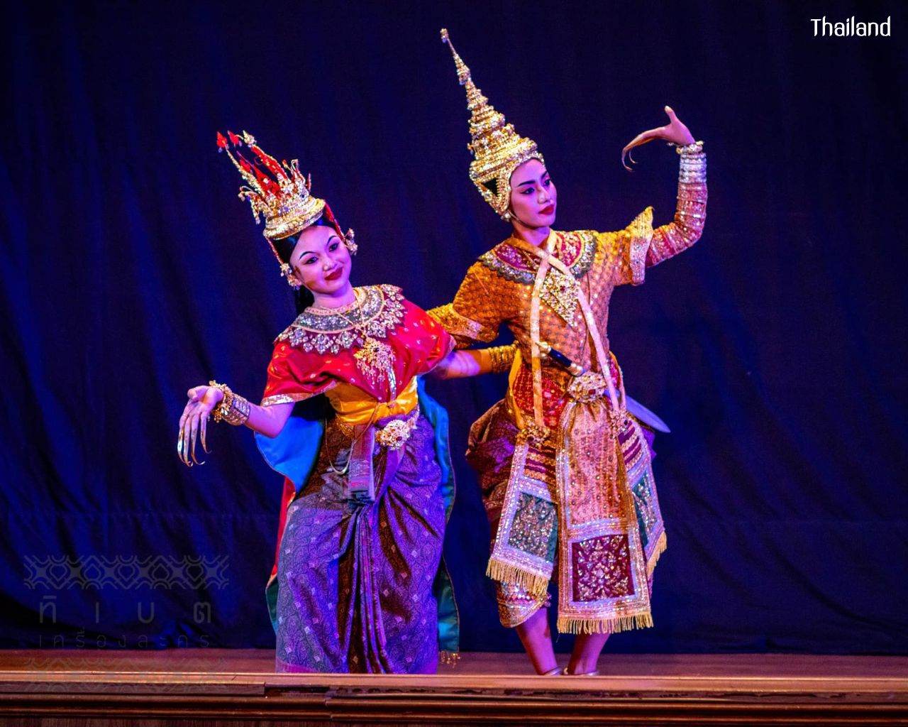 Thai Royal Dance "Phichit Lekha Umsom" | THAILAND 🇹🇭